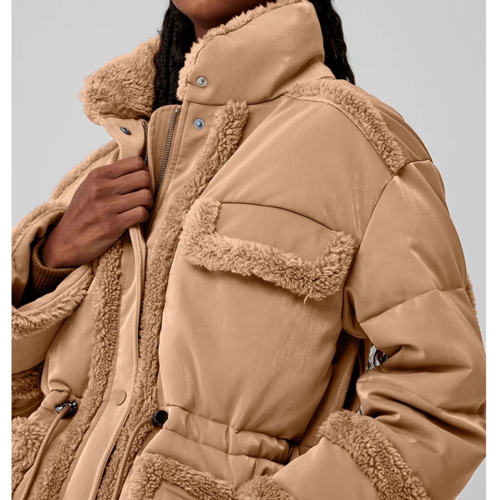 Alo Ice Breaker Puffer Jacket (from Winter collection 2023)